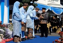Dengan Jalan Kaki, Bupati Malang Hadiri Peringatan HUT Kota Malang